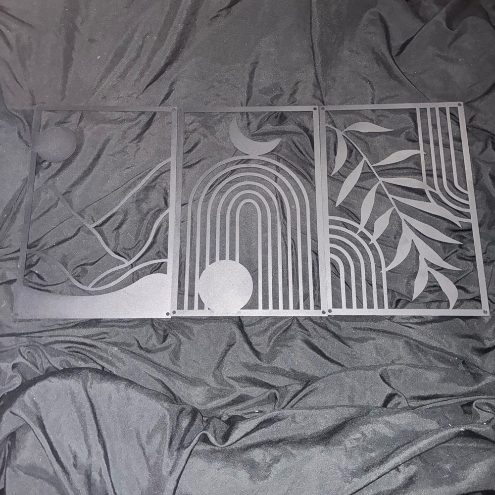 SHEIN Black Metal Wall Art Decor